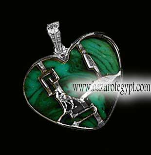 Silver Heart cartouche with stone background (SC008)