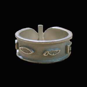 Personalized cartouche ring