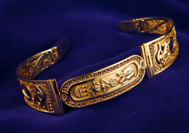 Personalized filigree Gold Bracelet (GB001)